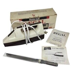 Regal Electric Knife Fast Easy Cutting Serrated Steel Blades V382 Box Works Vtg